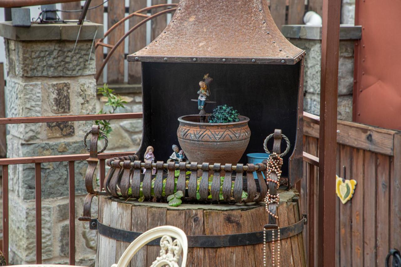 Tatin - Hotel & Cafe In Mtskheta Exterior photo